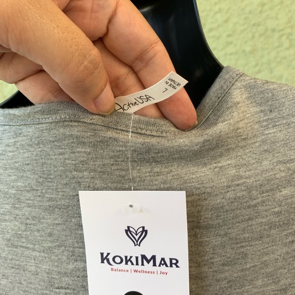 Gray Top Rose embroidered - Picture 4 of 4